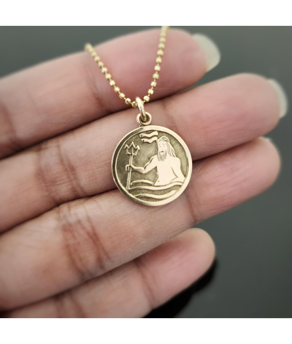 8K Gold Aquarius Zodiac Pendant – 16mm