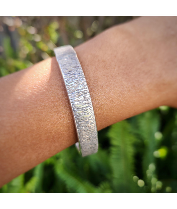 Vintage Textured Sterling Silver Bangle – C.P.S, Birmingham 1971 Vintage Textured Sterling Silver Bangle – C.P.S, Birmingham 1971