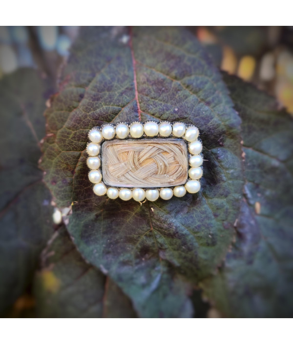 Victorian 14ct Gold Mourning Brooch with Seed Pearl Halo Victorian 14ct Gold Mourning Brooch with Seed Pearl Halo