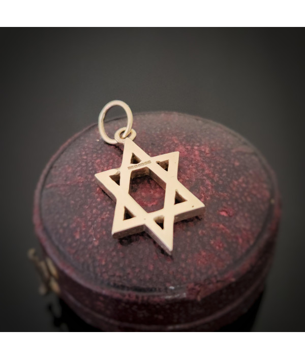9ct Gold Star of David Pendant – London Hallmarked 1994 9ct Gold Star of David Pendant – London Hallmarked 1994