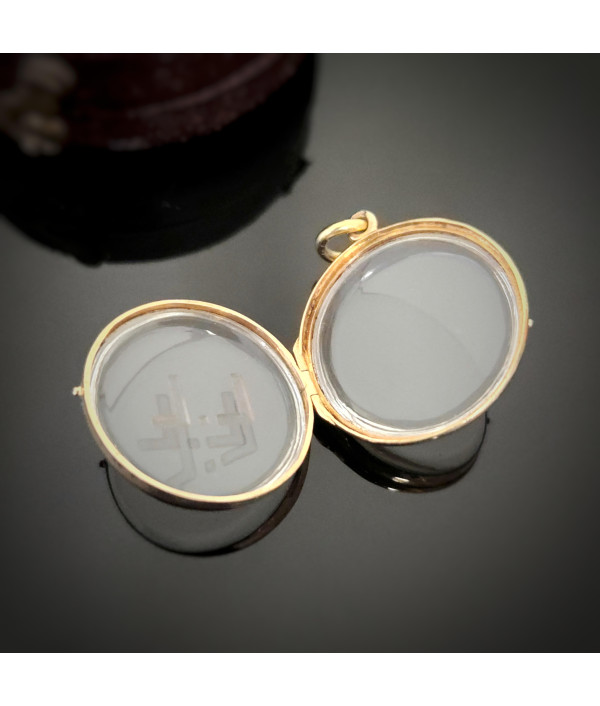 Edwardian Bevelled Rock Crystal Photo Locket in 14k Gold Edwardian Bevelled Rock Crystal Photo Locket in 14k Gold
