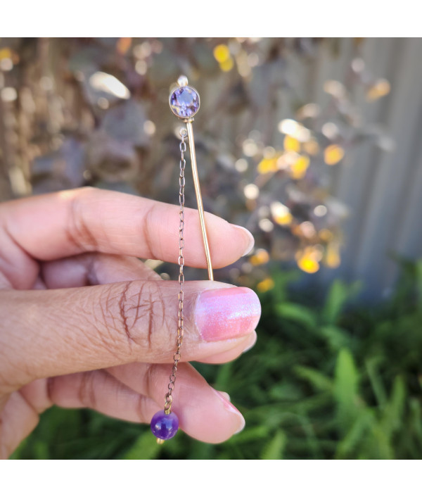 Antique Old-Cut Amethyst Stickpin in 9ct Rose Gold Antique Old-Cut Amethyst Stickpin in 9ct Rose Gold
