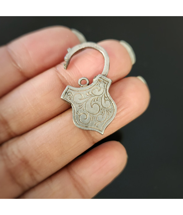 Sterling Silver Engraved Padlock Charm Pendant Sterling Silver Engraved Padlock Charm Pendant