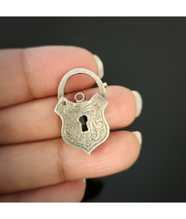 Sterling Silver Engraved Padlock Charm Pendant Sterling Silver Engraved Padlock Charm Pendant