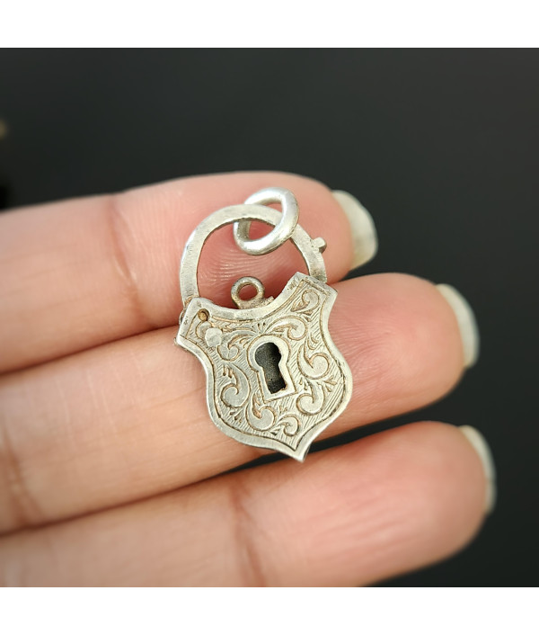 Sterling Silver Engraved Padlock Charm Pendant Sterling Silver Engraved Padlock Charm Pendant