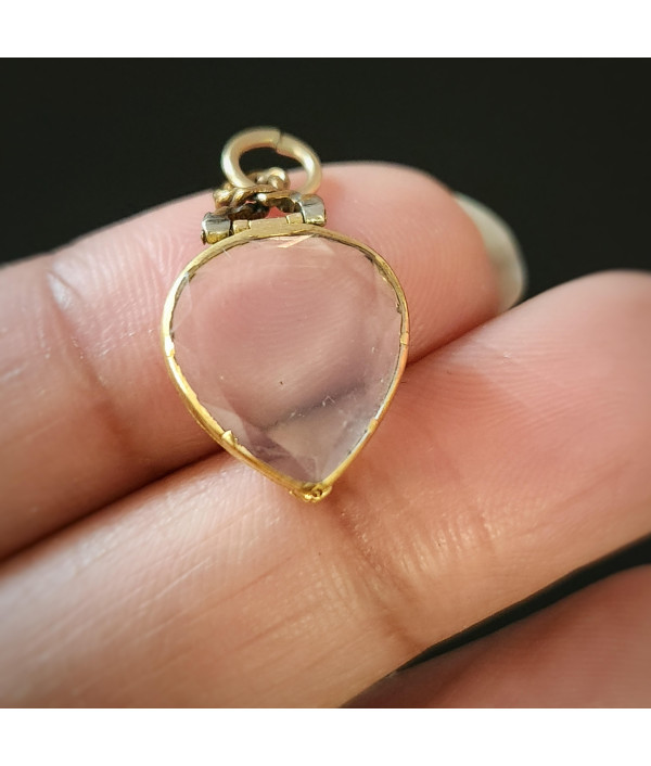 Georgian Heart Shaped Mini Locket in 18k Gold Georgian Heart Shaped Mini Locket in 18k Gold
