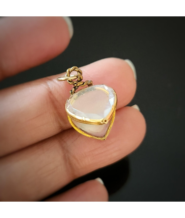 Georgian Heart Shaped Mini Locket in 18k Gold Georgian Heart Shaped Mini Locket in 18k Gold