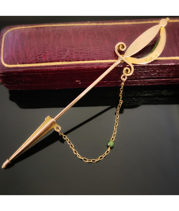Edwardian Nephrite Jade Sword Jabot Pin in 9K Gold Edwardian Nephrite Jade Sword Jabot Pin in 9K Gold