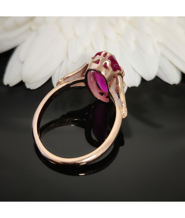 Vintage USSR 14k Gold Synthetic Ruby Ring with Ornate Shoulders