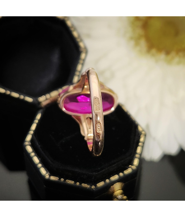 Vintage USSR 14k Gold Synthetic Ruby Ring with Ornate Shoulders