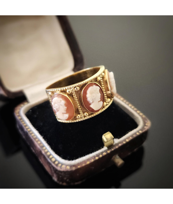 Vintage Triple Cameo Ring Elegant Neoclassical Revival in 18K Gold Vintage Triple Cameo Ring Elegant Neoclassical Revival in 18K Gold