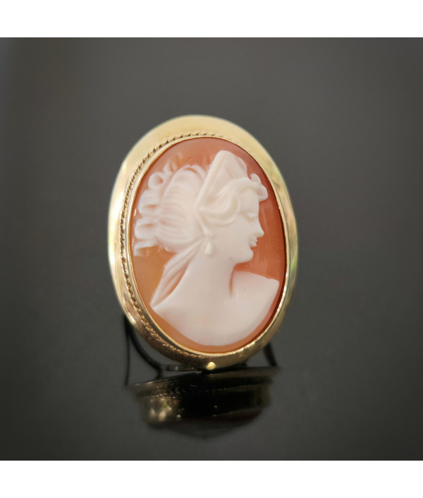 Vintage Large Statement Shell Cameo Ring...