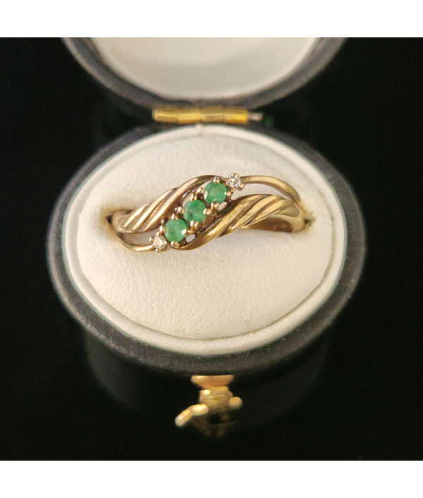 Emerald and Diamond Ring in 9K Yellow Go...