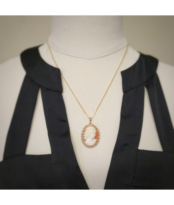 Vintage 9ct Gold Shell Cameo Pendant Vintage 9ct Gold Shell Cameo Pendant