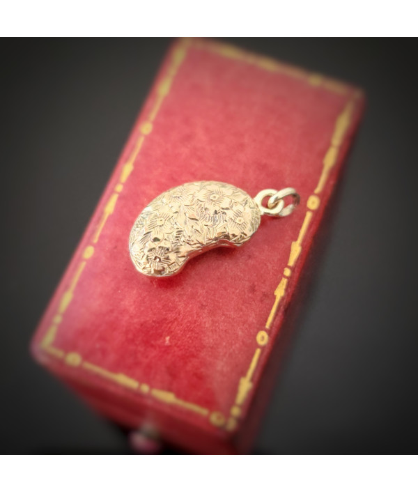 Victorian 9ct Gold Mini Lucky Bean Charm – Chester 1898 Victorian 9ct Gold Mini Lucky Bean Charm – Chester 1898