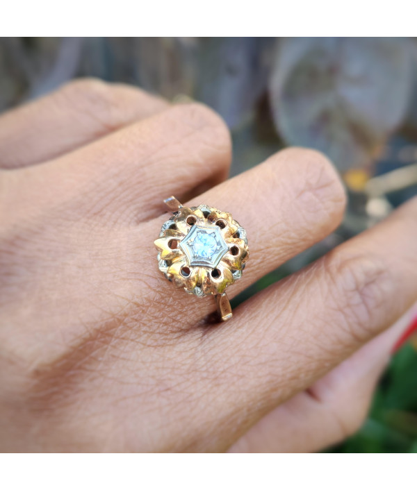 Mid-20th Century Cubic Zirconia Cluster Ring in 18ct and 10ct Gold