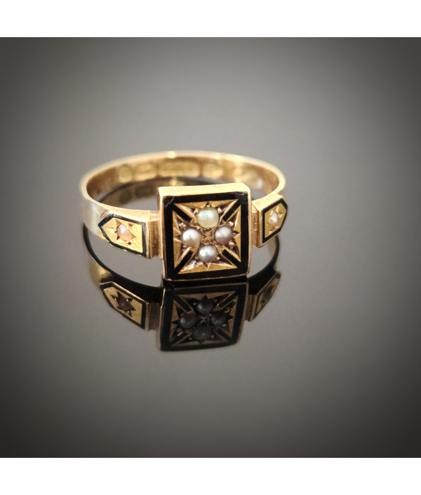 Antique Victorian Black Enamel & Seed Pearls Mourning Ring in 15ct Gold - Birmingham 1876 Antique Victorian Black Enamel & Seed Pearls Mourning Ring in 15ct Gold - Birmingham 1876