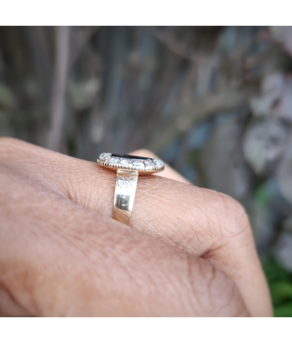Georgian Era Onyx Intaglio And Rose Cut Diamond Cluster Ring – 15ct Gold