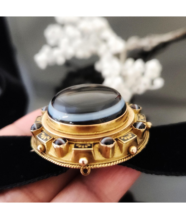 Victorian Banded Agate Target Brooch in 15k Gold Victorian Banded Agate Target Brooch in 15k Gold