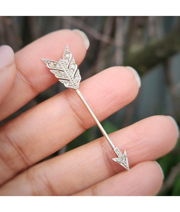 Art Deco Diamond Arrow Jabot Pin in 18ct Gold and Platinum Art Deco Diamond Arrow Jabot Pin in 18ct Gold and Platinum