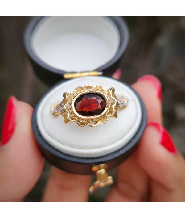Vintage 9ct Gold Garnet And Diamond Ring – Birmingham 1987