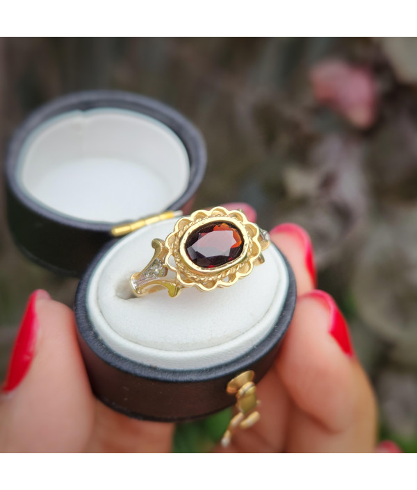 Vintage 9ct Gold Garnet And Diamond Ring – Birmingham 1987