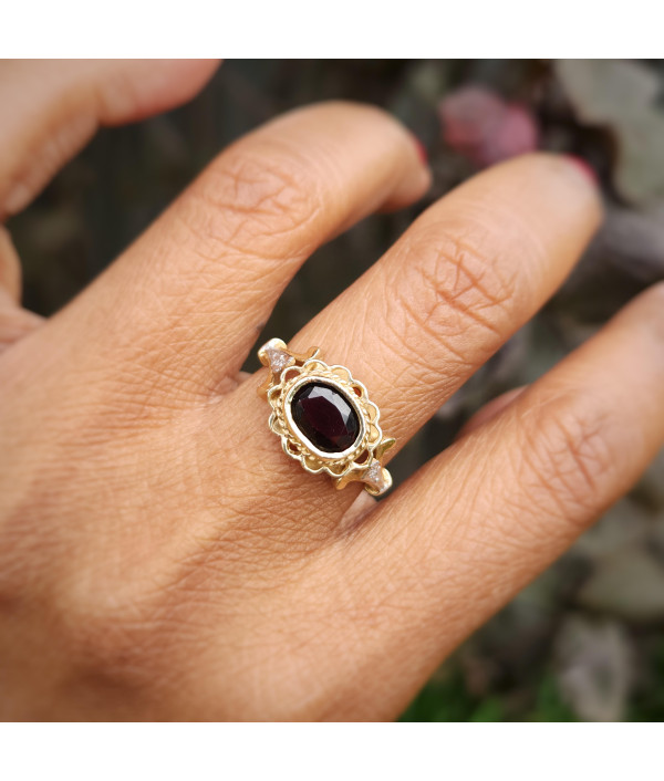 Vintage 9ct Gold Garnet And Diamond Ring – Birmingham 1987