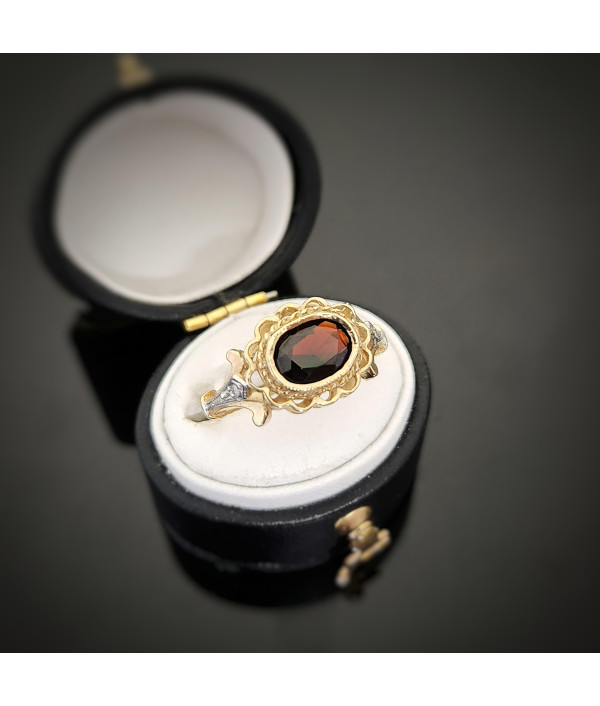 Vintage 9ct Gold Garnet And Diamond Ring – Birmingham 1987
