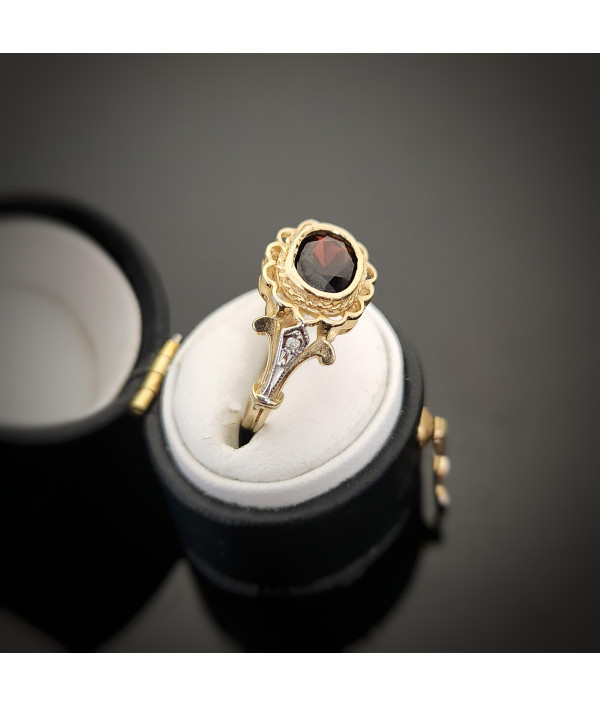 Vintage 9ct Gold Garnet And Diamond Ring – Birmingham 1987
