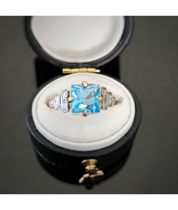 Art Deco 9ct Rose Gold And Platinum Swiss Blue Topaz Ring Art Deco 9ct Rose Gold And Platinum Swiss Blue Topaz Ring