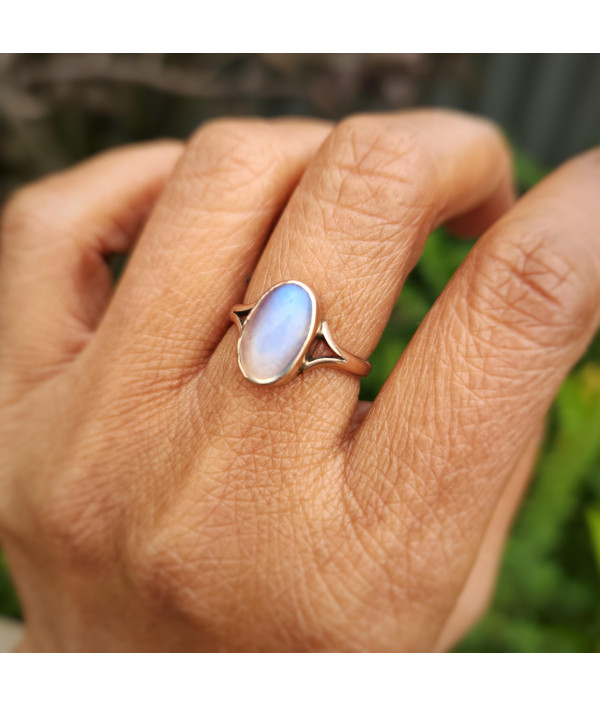 Early 20th Century Moonstone Ring in 9ct Rose Gold Early 20th Century Moonstone Ring in 9ct Rose Gold