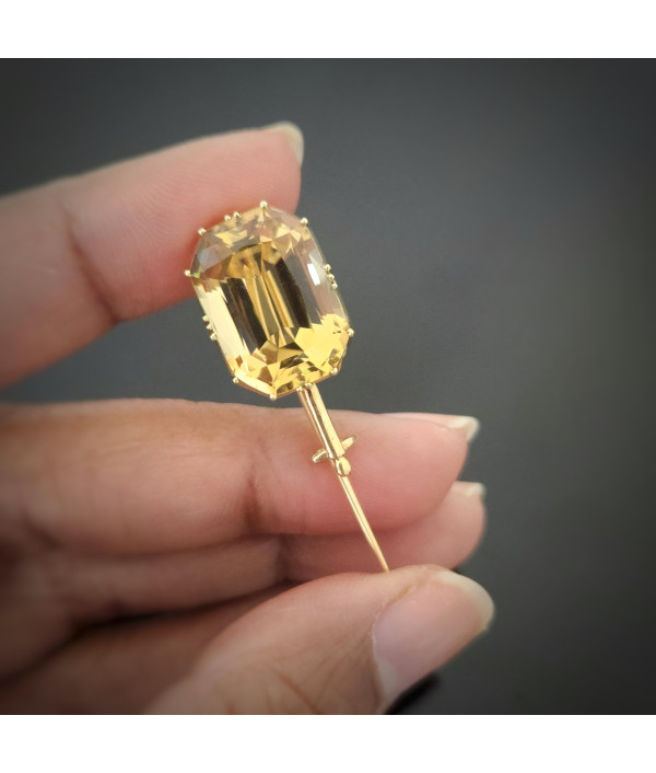 Victorian 18ct Gold Citrine Brooch – c.1860s–1880s Victorian 18ct Gold Citrine Brooch – c.1860s–1880s