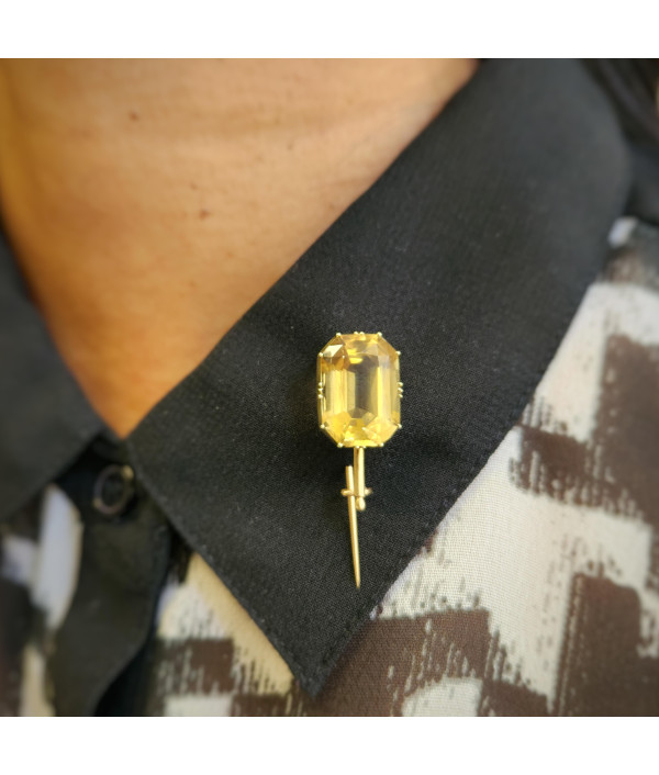 Victorian 18ct Gold Citrine Brooch – c.1860s–1880s Victorian 18ct Gold Citrine Brooch – c.1860s–1880s