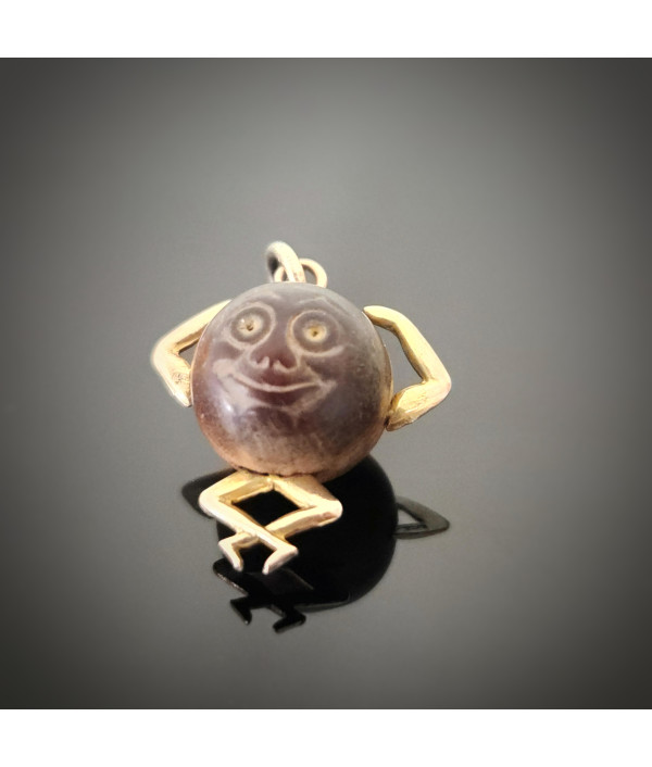 Antique 1915 Touch Wood Charm in 9ct Yellow Gold – WWI Era Good Luck Talisman