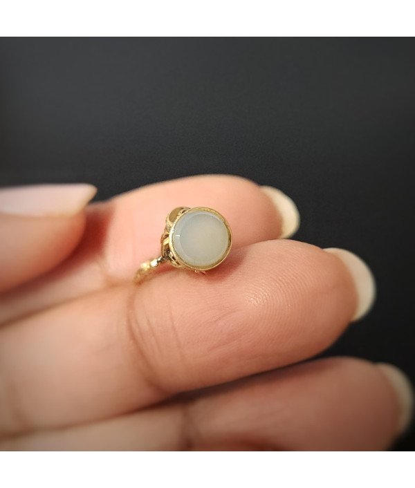 Antique Mini Fob Seal with Chalcedony Base in 9K Yellow Gold