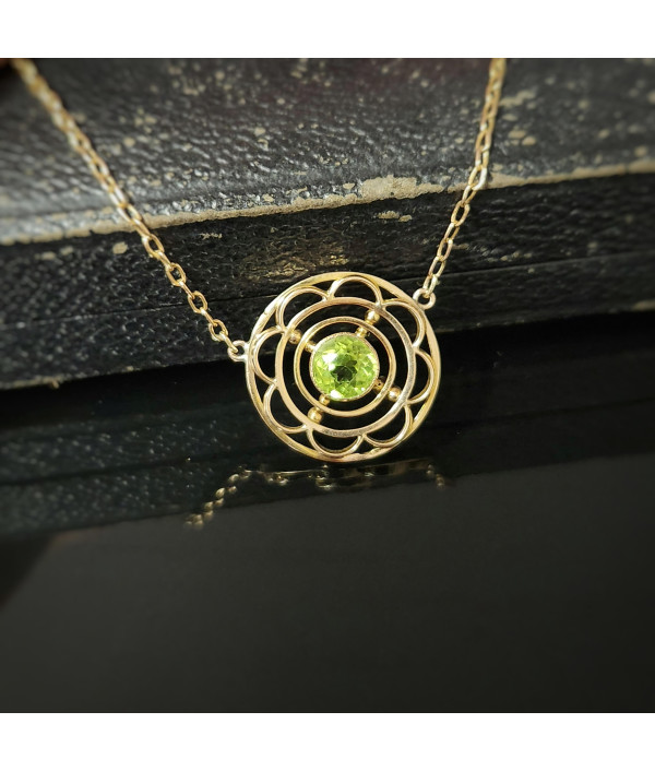 Edwardian Peridot Pendant in 9ct Gold