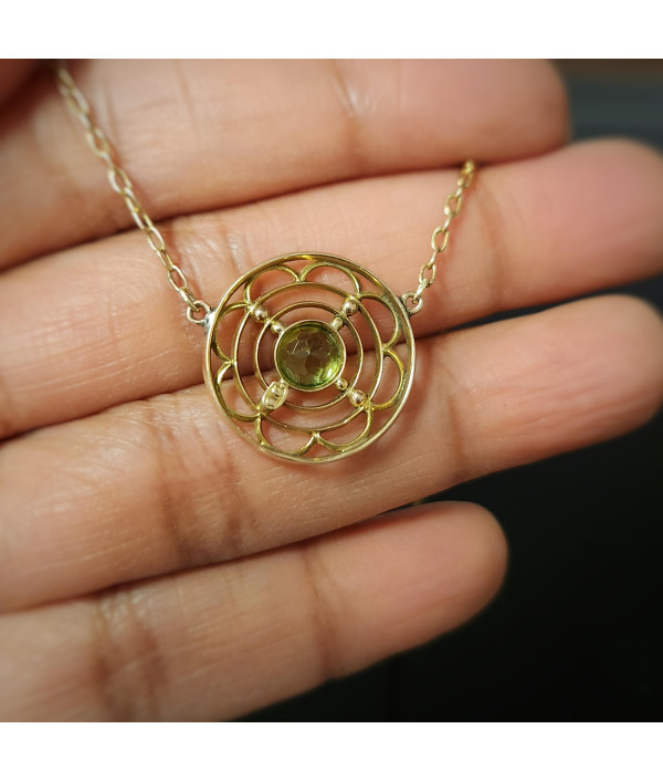 Edwardian Peridot Pendant in 9ct Gold Edwardian Peridot Pendant in 9ct Gold