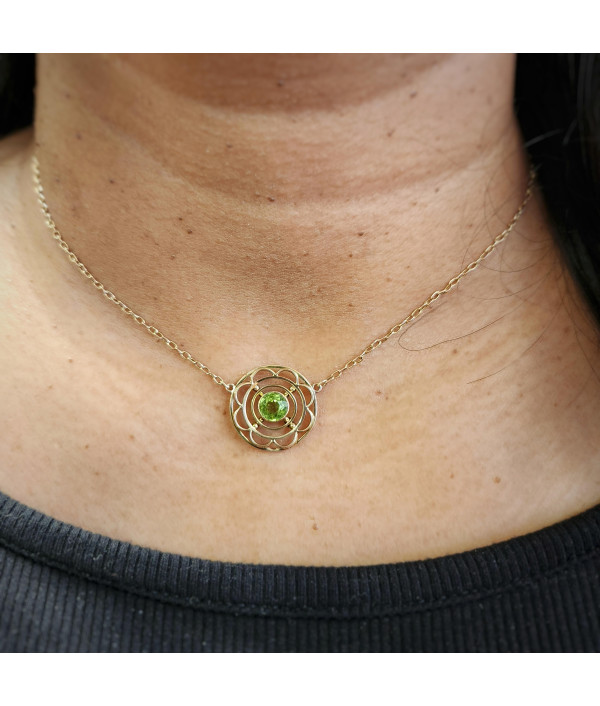 Edwardian Peridot Pendant in 9ct Gold Edwardian Peridot Pendant in 9ct Gold