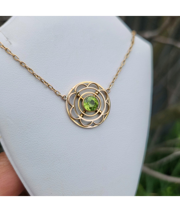 Edwardian Peridot Pendant in 9ct Gold Edwardian Peridot Pendant in 9ct Gold