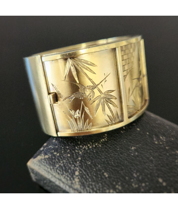Victorian Era Day and Night Bangle – Gilded Sterling Silver with Engraved Bird Motifs Victorian Era Day and Night Bangle – Gilded Sterling Silver with Engraved Bird Motifs