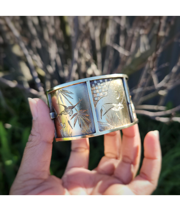 Victorian Era Day and Night Bangle – Gilded Sterling Silver with Engraved Bird Motifs Victorian Era Day and Night Bangle – Gilded Sterling Silver with Engraved Bird Motifs