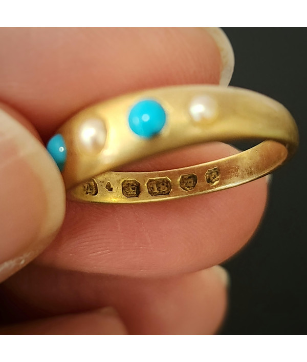 Victorian Turquoise And Pearl Ring in 18ct Bloomed Yellow Gold - 1882 Victorian Turquoise And Pearl Ring in 18ct Bloomed Yellow Gold - 1882