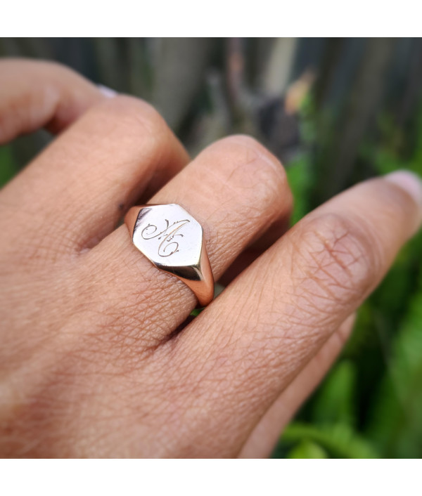 Antique 9ct Rose Gold Hexagonal Signet Ring – Engraved A Antique 9ct Rose Gold Hexagonal Signet Ring – Engraved A