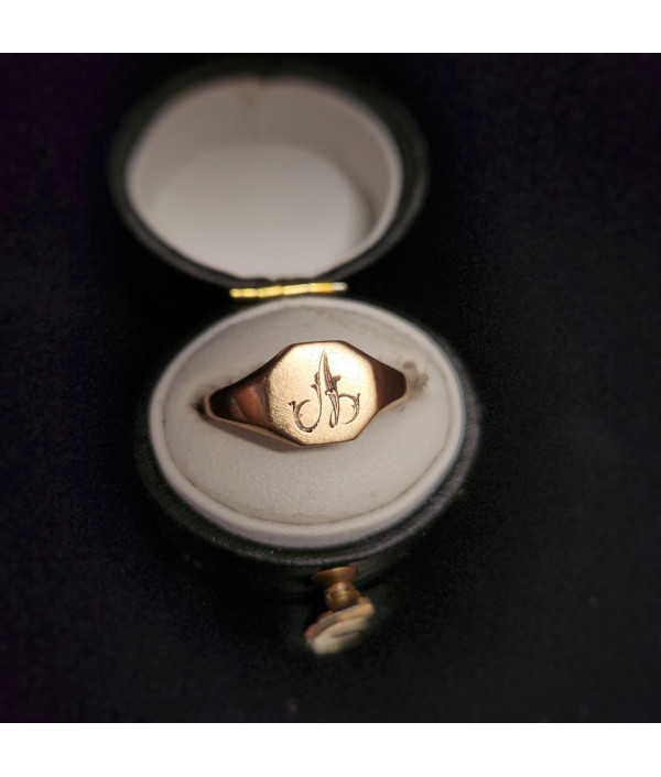 Antique 9ct Gold Hexagonal Signet Ring �...