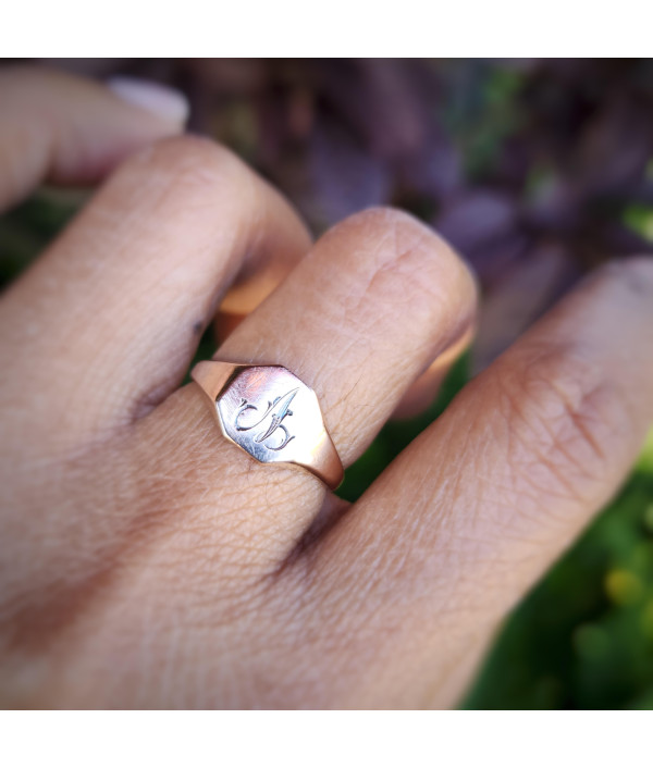 Antique 9ct Gold Hexagonal Signet Ring – Engraved A Circa 1910 Antique 9ct Gold Hexagonal Signet Ring – Engraved A Circa 1910