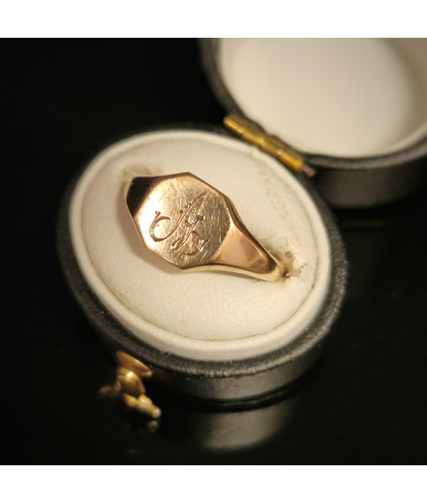 Antique 9ct Gold Hexagonal Signet Ring – Engraved A Circa 1910 Antique 9ct Gold Hexagonal Signet Ring – Engraved A Circa 1910