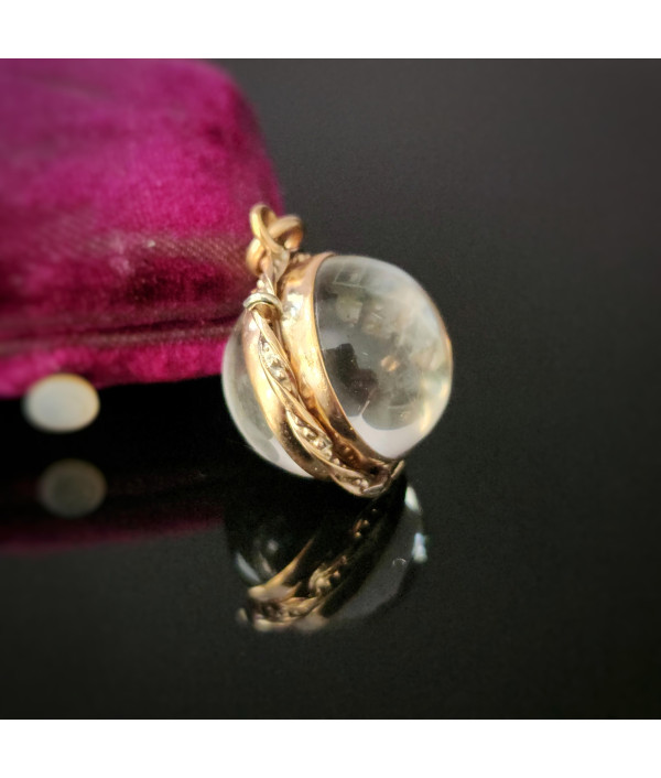 Antique Pool of Light Locket Pendant with Rock Crystal and Gold Plating Antique Pool of Light Locket Pendant with Rock Crystal and Gold Plating