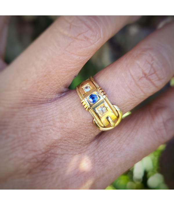 Antique Victorian Belt Buckle Ring – 18ct Gold, Birmingham 1854 Antique Victorian Belt Buckle Ring – 18ct Gold, Birmingham 1854