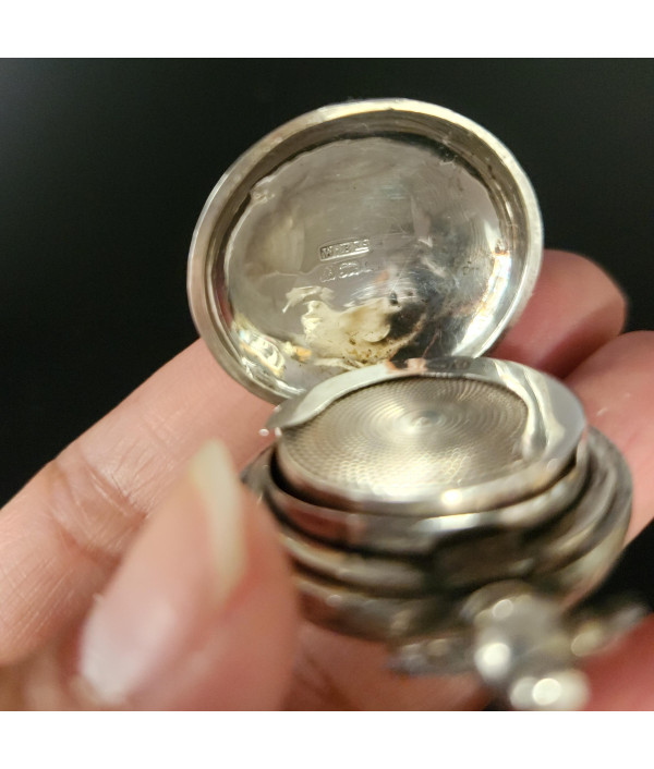 Antique Sterling Silver Sovereign Coin Holder – Birmingham 1902 Antique Sterling Silver Sovereign Coin Holder – Birmingham 1902