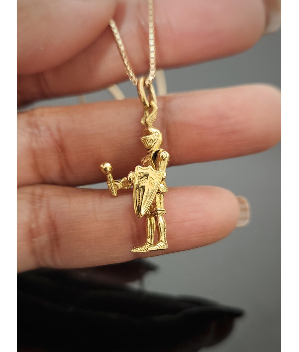 Vintage Articulated Knight Charm in 9ct Yellow Gold Circa 1960 Vintage Articulated Knight Charm in 9ct Yellow Gold Circa 1960